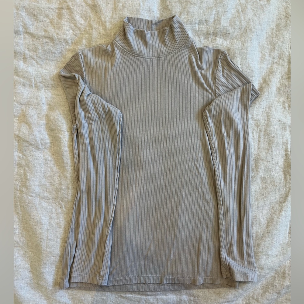 Taupe Abercrombie layering turtleneck